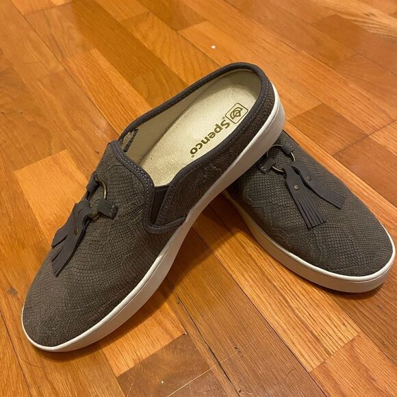 Spenco Bindie Embossed Suede Slip-on - Picture 4 of 12